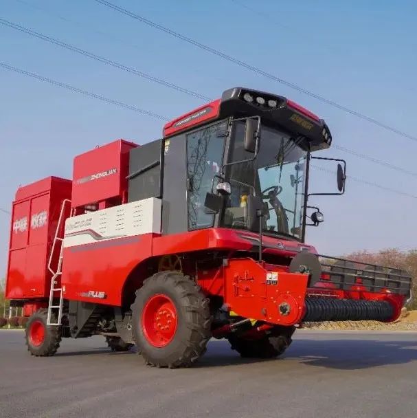 中聯(lián)收獲花生機:農(nóng)機手致富“先鋒”——跨區(qū)作業(yè)兩千畝 526-3.jpg