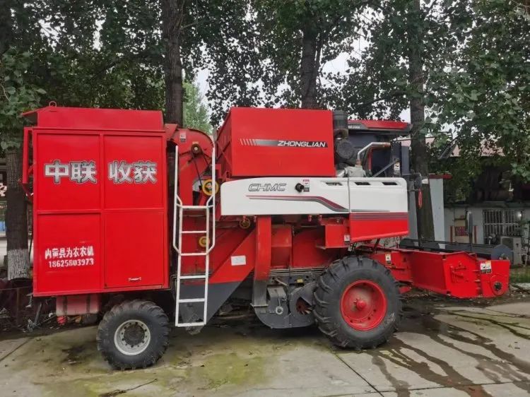 中聯(lián)收獲不僅解決了花生收獲難題,更讓我找到了新的方向 822-10.jpg