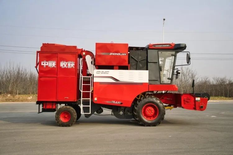 中聯(lián)收獲不僅解決了花生收獲難題,更讓我找到了新的方向 822-12.jpg