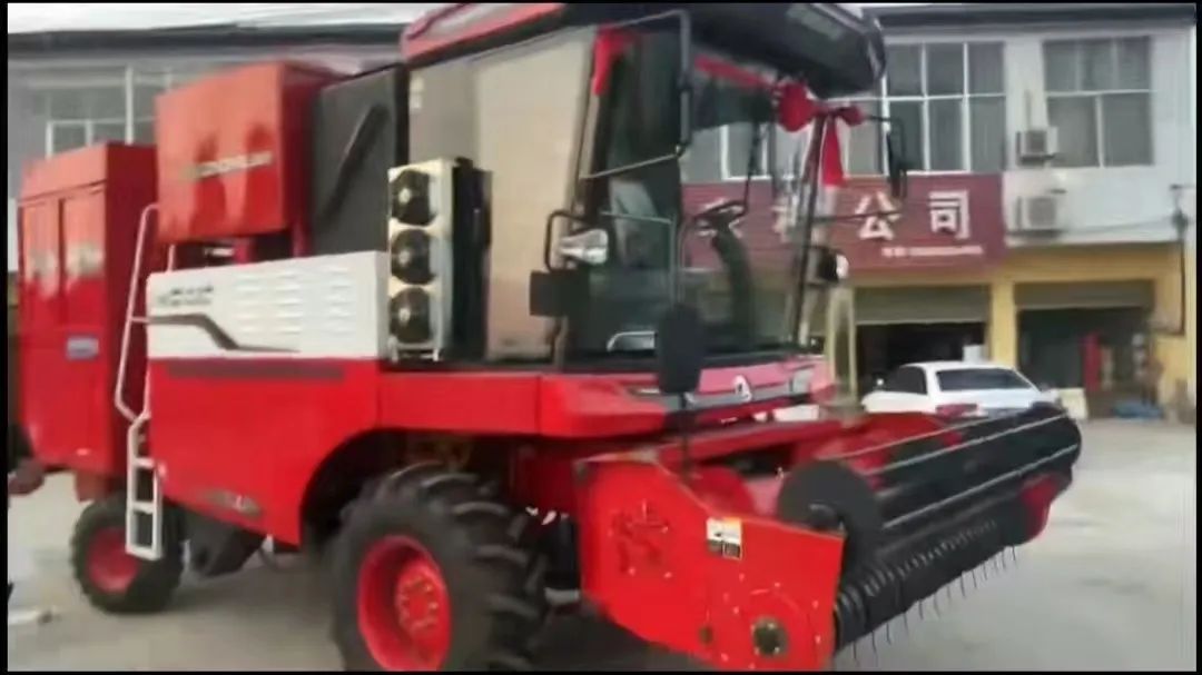 中聯(lián)收獲助力三十年老牌農(nóng)機(jī)公司再創(chuàng)輝煌——上蔡瑞豐農(nóng)機(jī)張雪飛 821-1.jpg