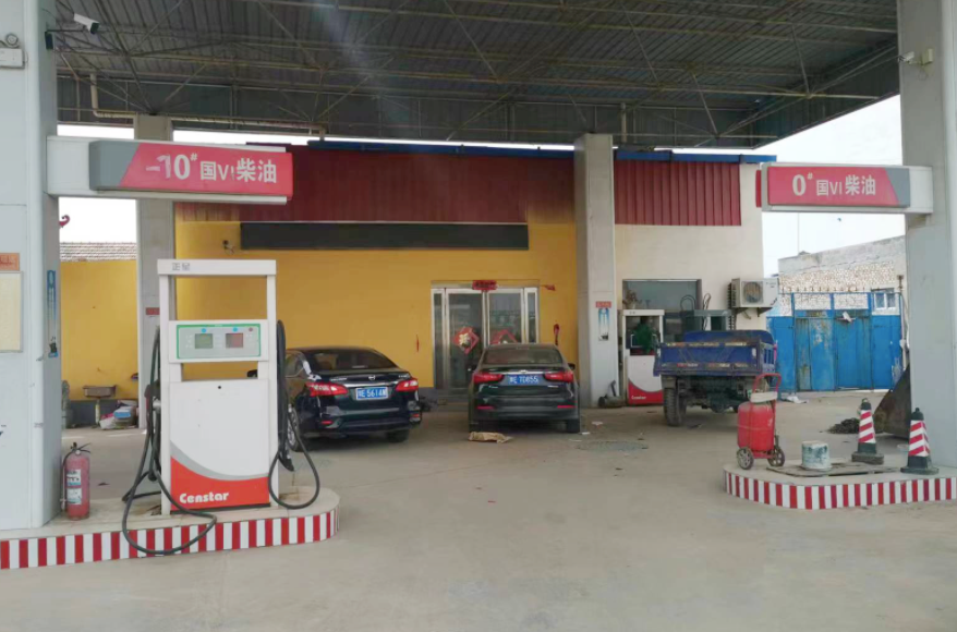 有三臺挖掘機(jī)的董老板為何轉(zhuǎn)型開收割機(jī)？收的都是現(xiàn)錢！(圖2)