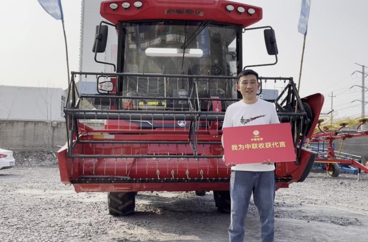 來(lái)自90后經(jīng)銷商的認(rèn)可：從小接觸新疆—2小麥機(jī)，對(duì)中聯(lián)收獲完全認(rèn)可(圖1)