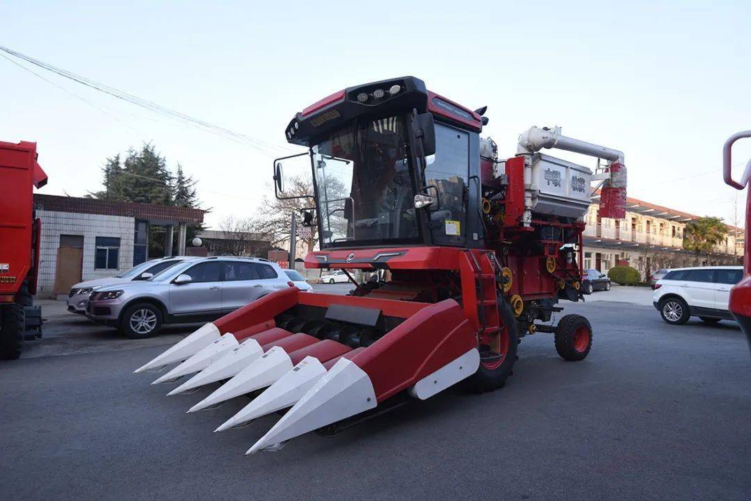 來自保定華師傅的認(rèn)可：從新疆-7到新疆-9，中聯(lián)收獲一直是我中意的品牌(圖6)